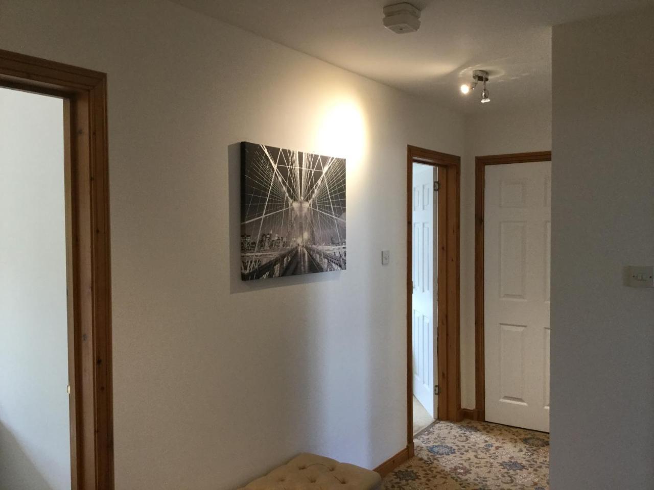 Two-Bedroom Apartment - Golf View Free Parking 인버네스 외부 사진